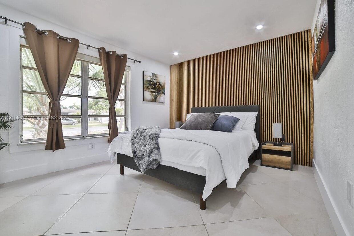Photo - 8651 Sunset Strip (Sunrise, FL)