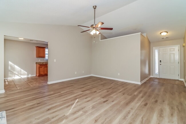 Photo - 702 Shoal Cir