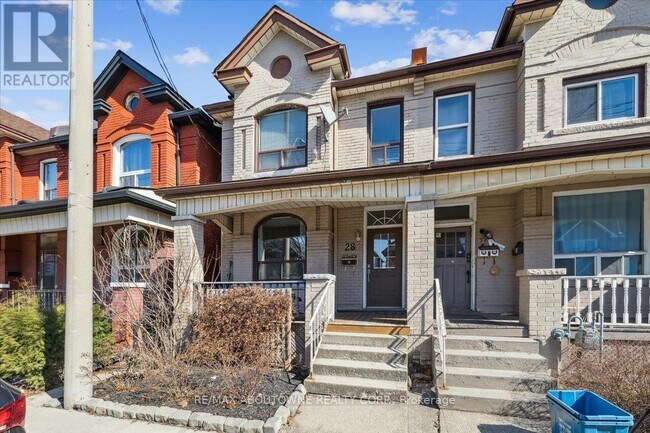 Photo - 28 St Matthews Ave