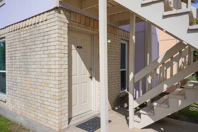 Photo - 6702 Everhart