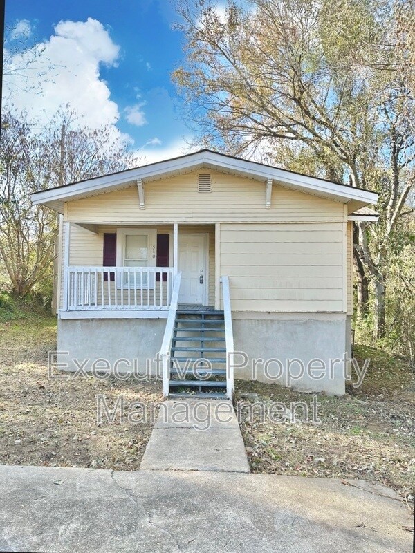 Photo - 540 1st Ave NE