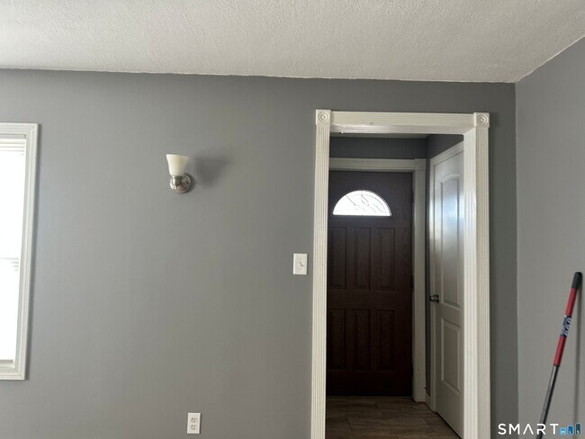 Photo - 210 Bouley Ave