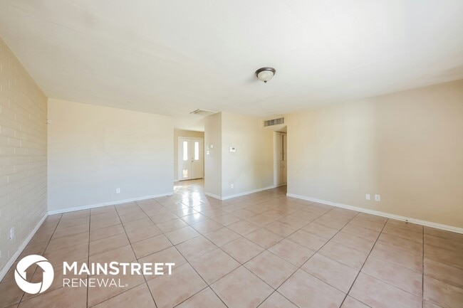 Photo - 4627 N 47th Dr