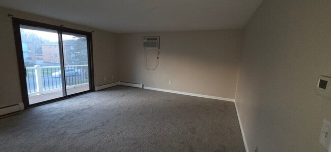 Photo - 175 Robert Dr Unit 3