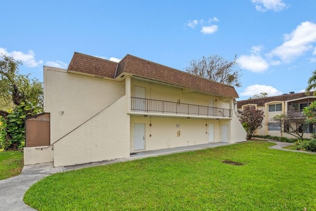 Photo - 7831 SW 56th St Unit 112B