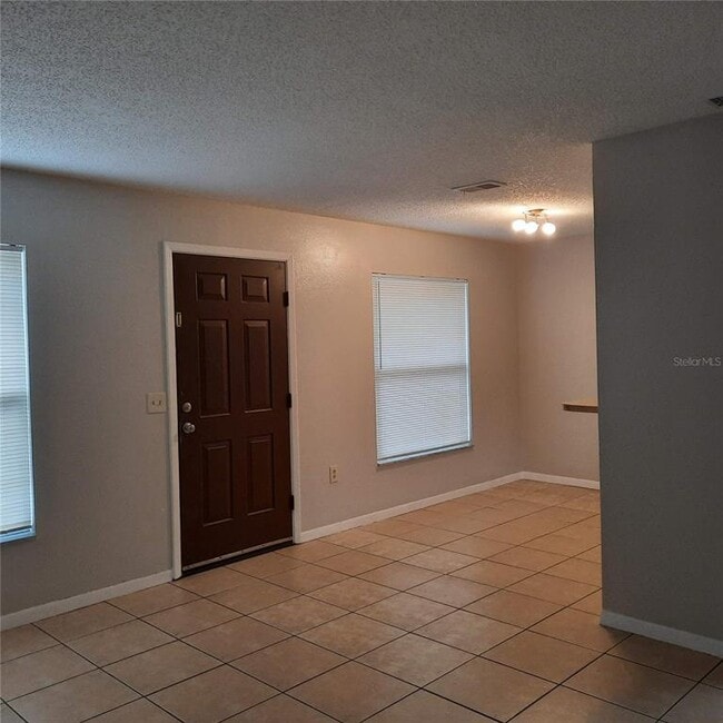 Photo - 682 37th St N