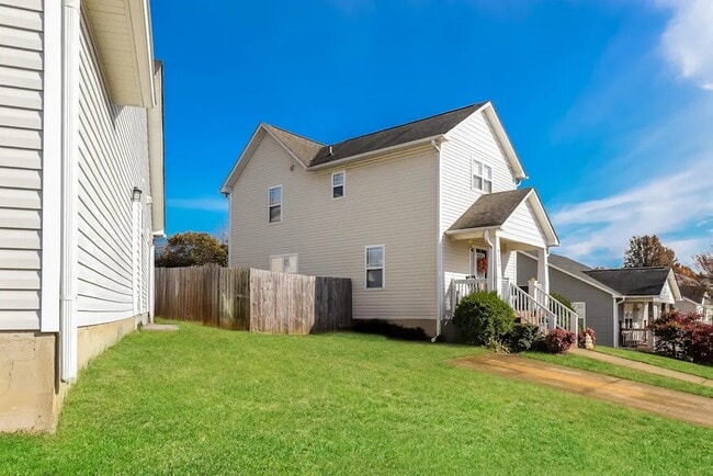 Building Photo - 297 Maynard S Dr