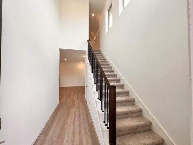 Photo - 27023 Golden Isle Ln
