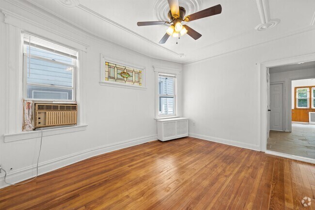 Building Photo - 76 W 6th St Unit 2 Rental