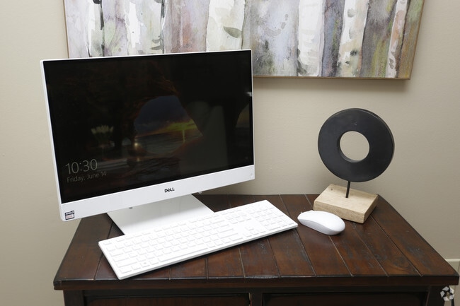 Sala con computadoras - Hunters Glen