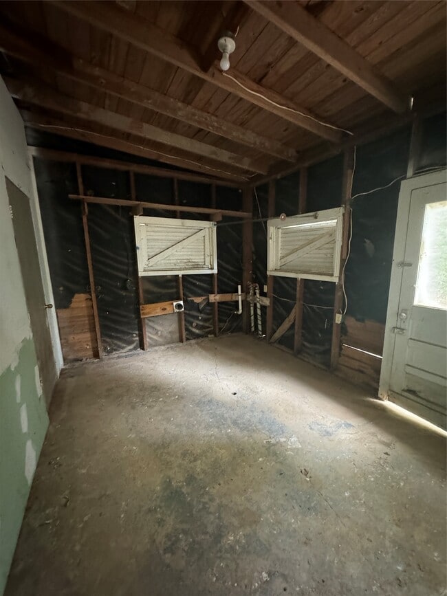 Photo - 110 Barnard St