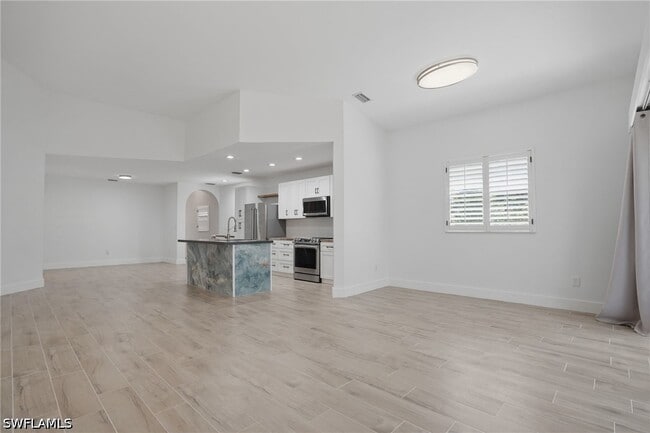 Photo - 27024 Adriana Cir Unit 201