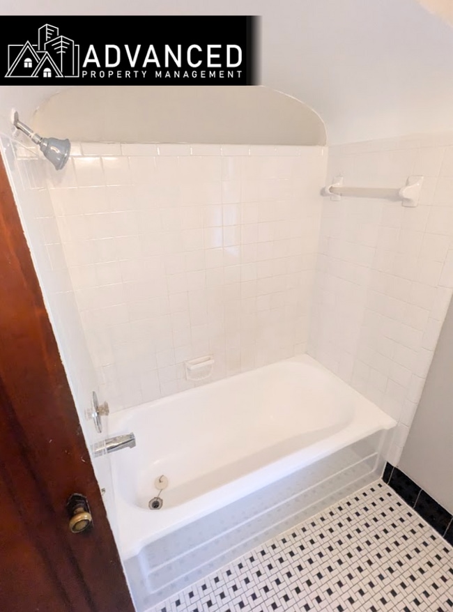 Photo - 3725 S Clement Ave