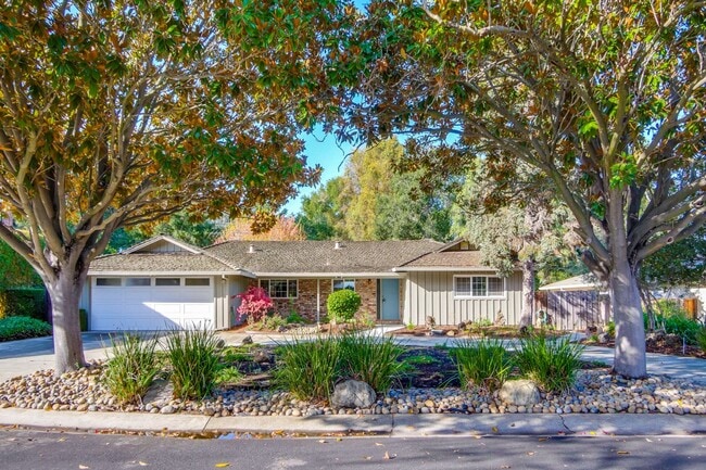 Building Photo - Wow! What a Great Home! Available Soon!