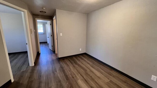 Photo - 2752 Humboldt Rd