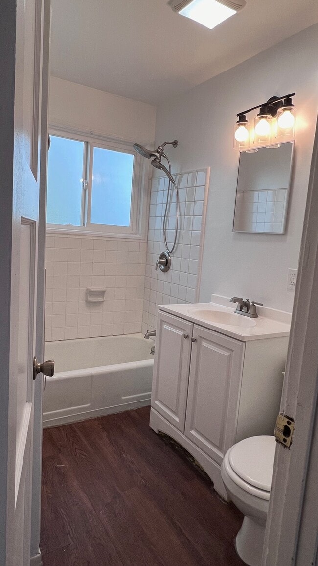 Photo - 5240 S Center St