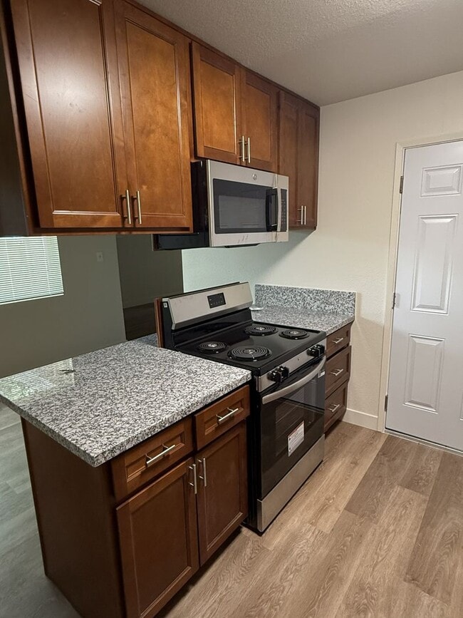 Photo - 5011-5013 37th Ave Unit 5013 37th