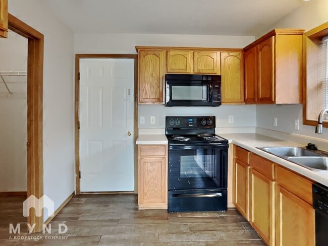 Photo - 1000 W Snider St