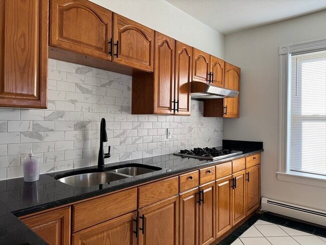 Building Photo - 1086 Dorchester Ave Unit 3F