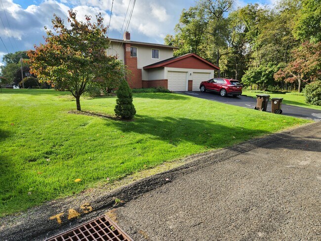 Photo - 3484 Woodland Dr