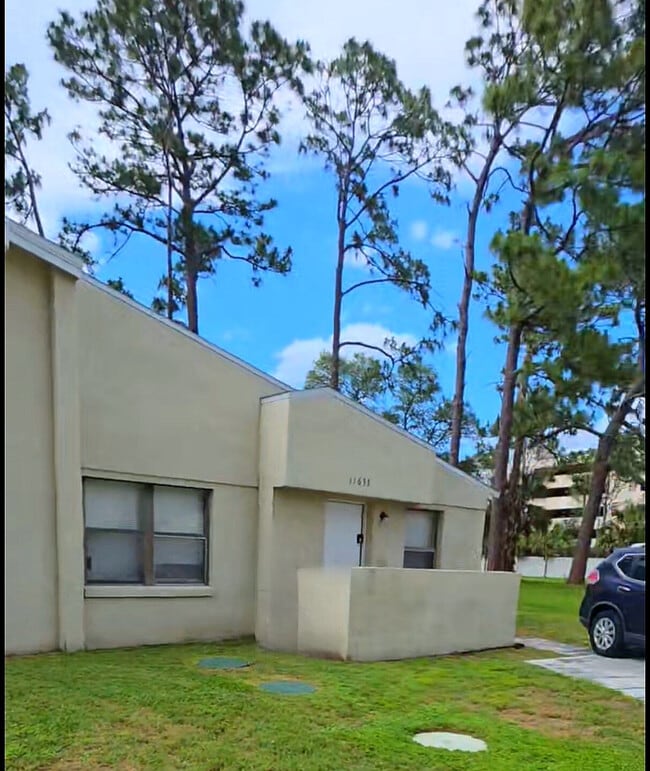 Photo - 11633 Anjali Ct Unit 11633