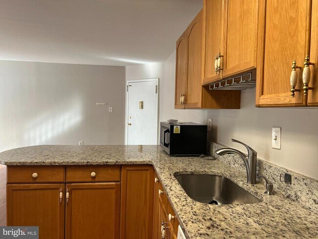 Photo - 7491 Little River Turnpike Unit 202