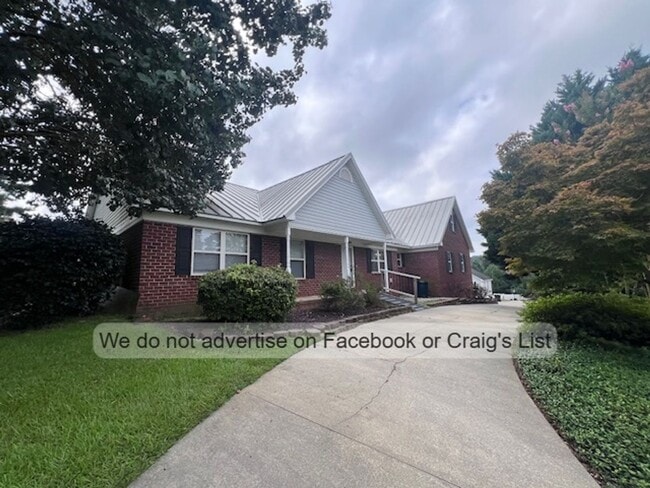 Building Photo - Country Club Hills- Abernathy Rental