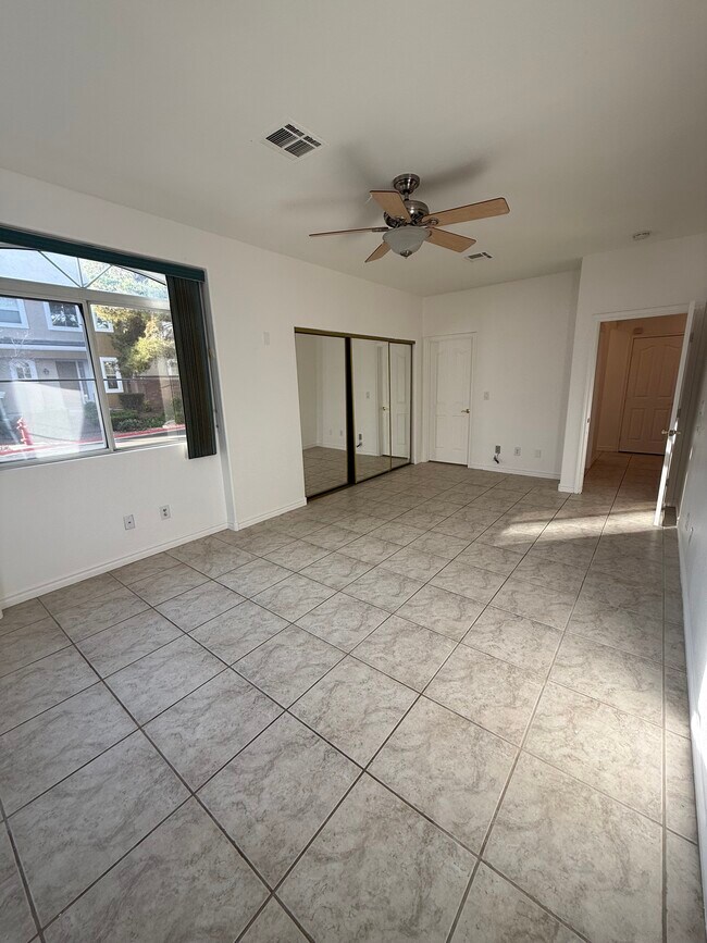 Photo - 985 Prestwick St Unidad Queensridge