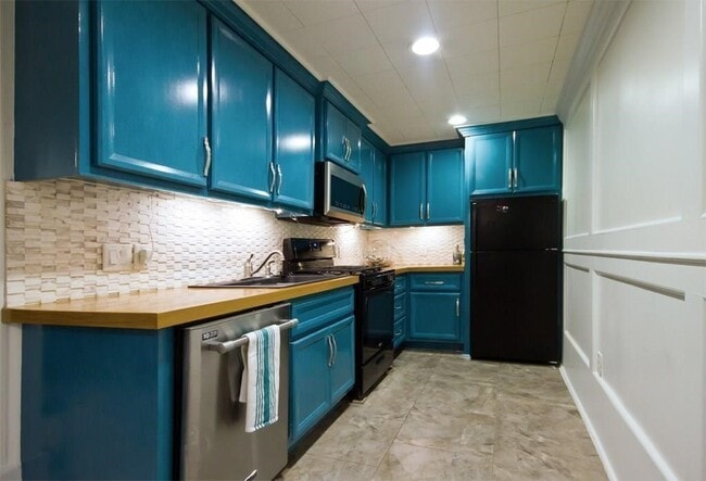 Photo - 434 Lenard St Unit F