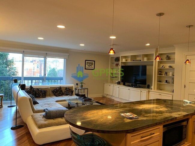 Photo - 5425 Fifth Ave Unidad 105