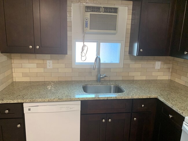24138 - 24158 W Main St