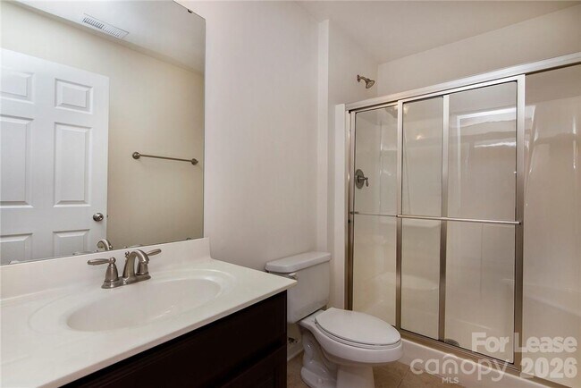 Photo - 9921 Kings Parade Blvd