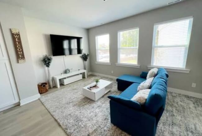 Photo - 5018 Central Ave