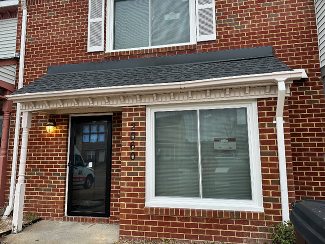 Photo - 2060 Lyndora Rd Townhome