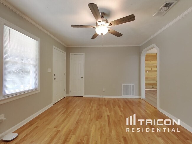 Photo - 7179 Carolyn Cir