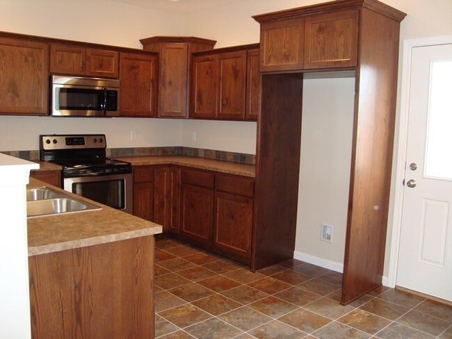 Photo - Pet Friendly Single Family Home w/attached garage and RV Parking