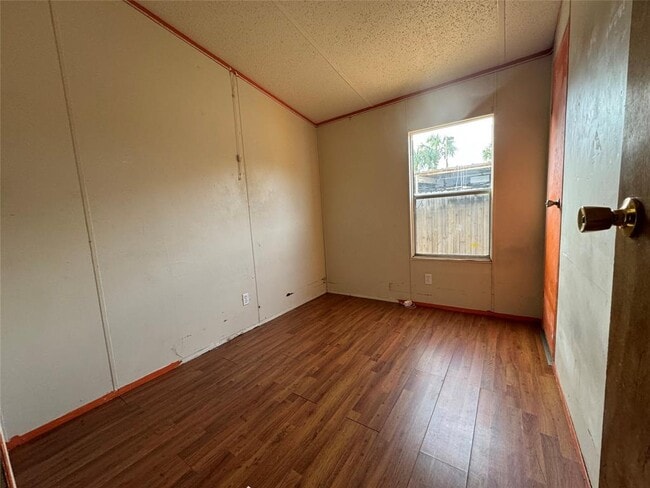 Photo - 405 E Park St