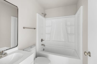Building Photo - 1217 Pineview St Rental