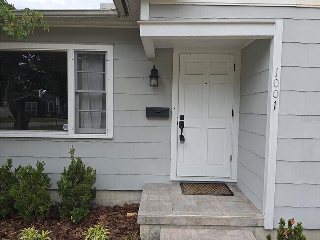 Photo - 1001 W Beacon Ave