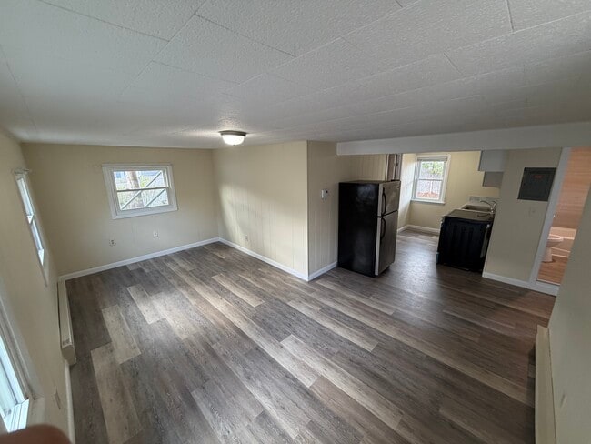 1st floor - 35 Markham Cir Unit A - first floor