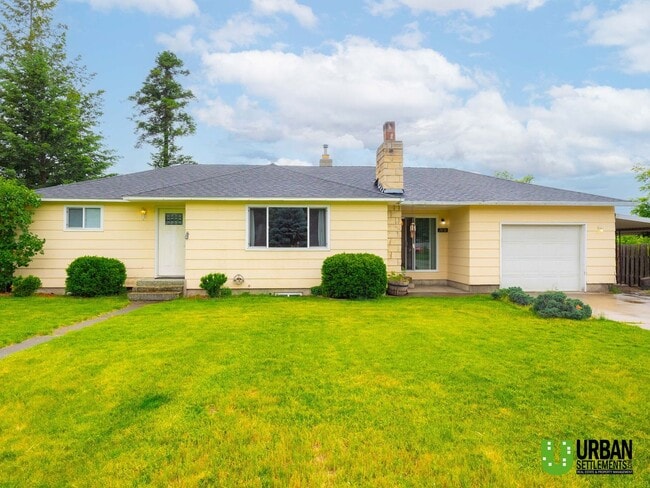 Building Photo - 3 Bedrooms | 1 Bathroom | 2,168 Sq. Ft. | Attached Garage | Large Yard