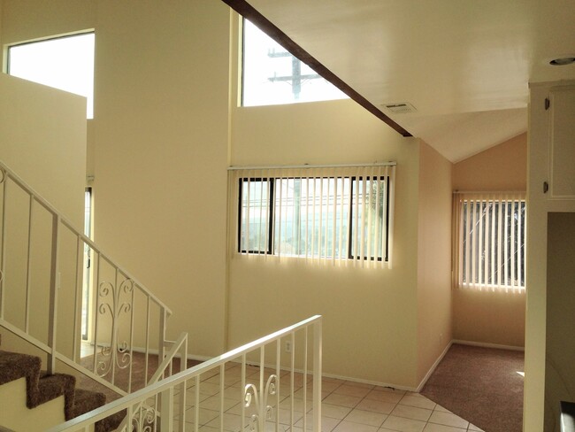 Photo - 1823 Armour Ln Unidad 1