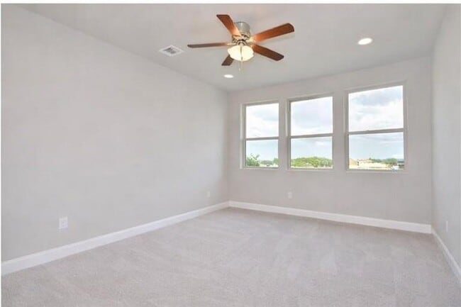 Photo - 1610 Arcilla St