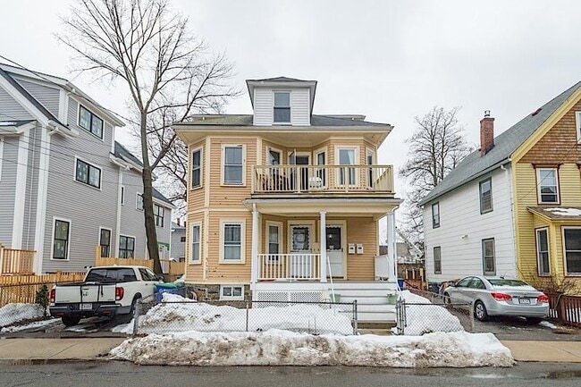 Photo - 32 Hawthorne St Unit 2