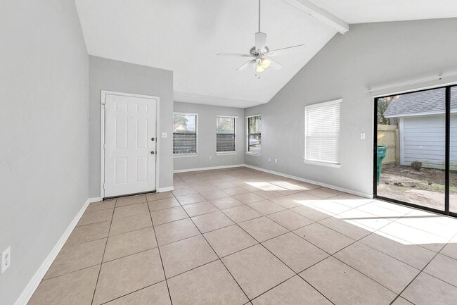 Photo - Adorable 3 Bed 2 Bath House for rent