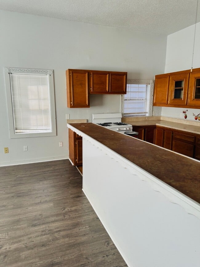Photo - 2808 Avenue H