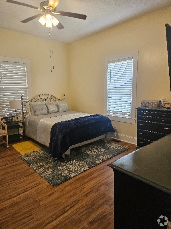 Building Photo - 608 Central Dr NW Rental