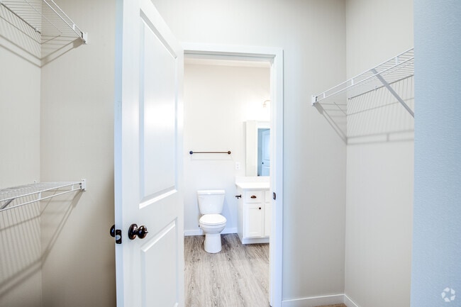 1BR, 1BA - 754SF