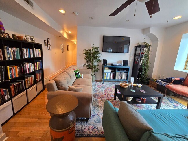 Photo - 626 S 12th St Unidad 2