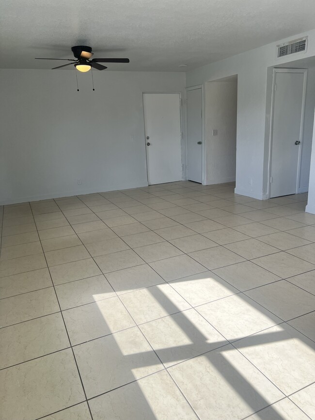 Photo - Deerfield Beach Apartments